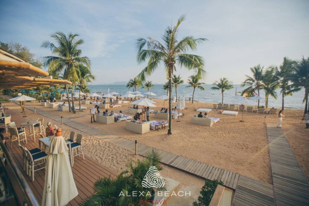 Alexa Beach Club 【Make Your Reservation】2023 | Sandbeds