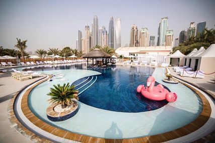 Andreeas-Klub Pantai-Dubai-Sandbeds-3.jpg