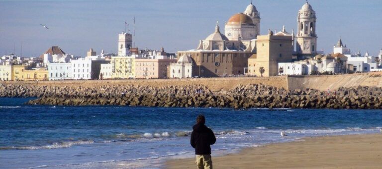 playas y beach clubs de cadiz