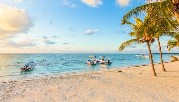 Mejores Beach Club en Cancún 2023 | Sandbeds