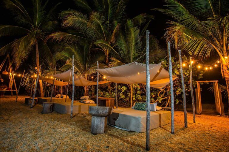 Majahuitas Beach Club balinesas