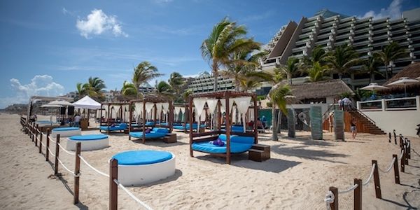Los Mejores Beach Club en Acapulco 2023 | Sandbeds
