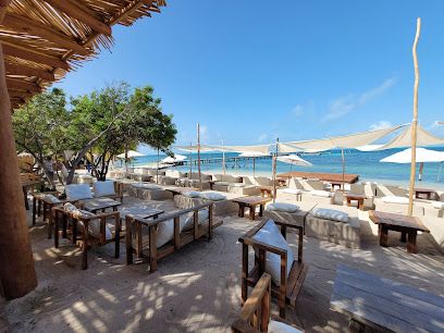 amazona beach club restaurante