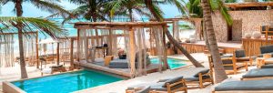 Restaurante estilo mediterráneo junto a la playa en Tulum