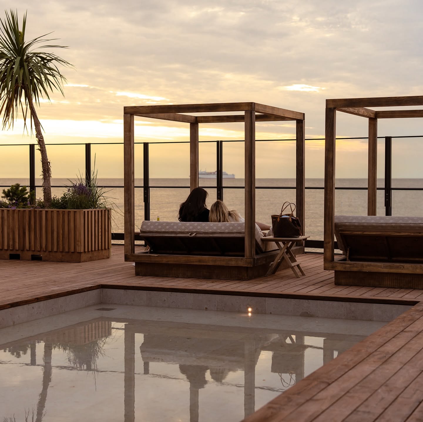 Kallis Beach Club