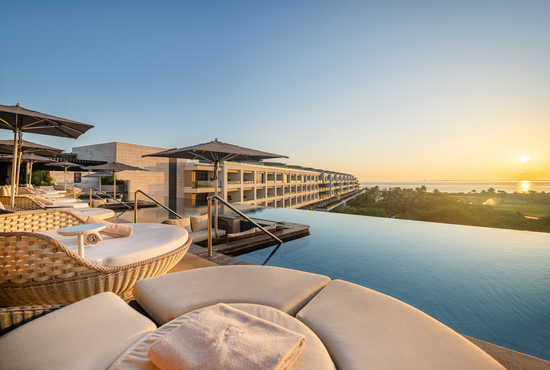 El Cielo Sky Bar en la azotea del ATELIER Playa Mujeres con vistas al Caribe