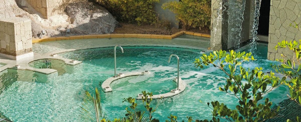 Gran Hotel Bahía del Duque day pass