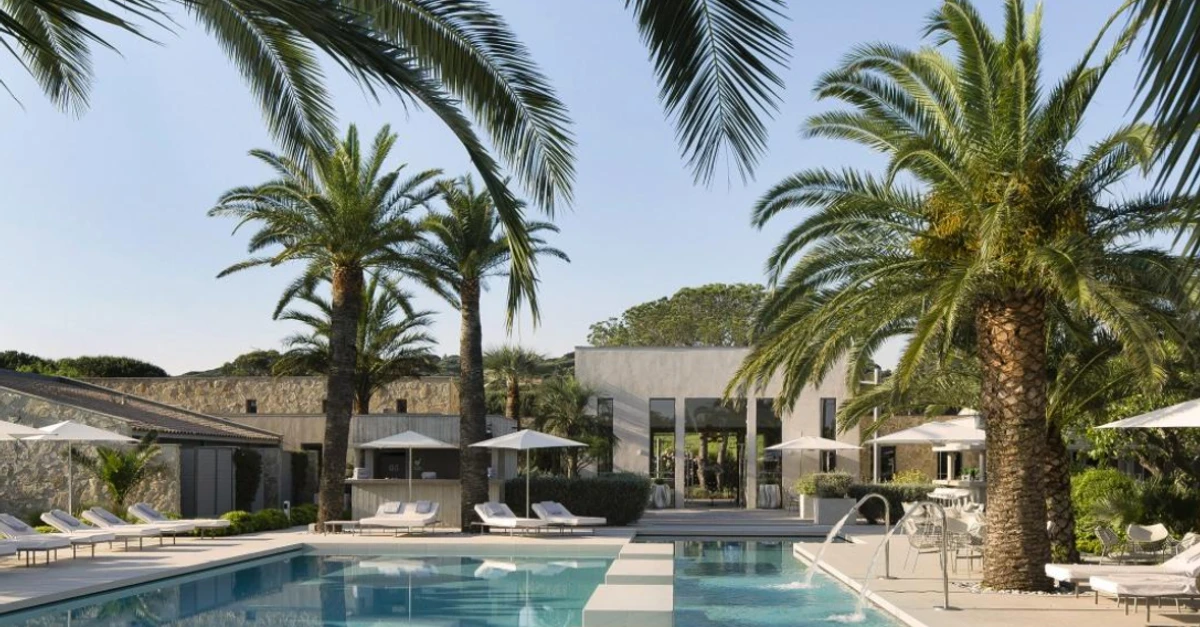 Hôtel Sezz Saint-Tropez, hotel de diseño de Christophe Pillet en la route des Salins