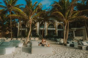 Sana Tulum, beach club Layla junto al Caribe
