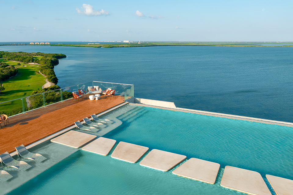 Mondrian Cancún day pass