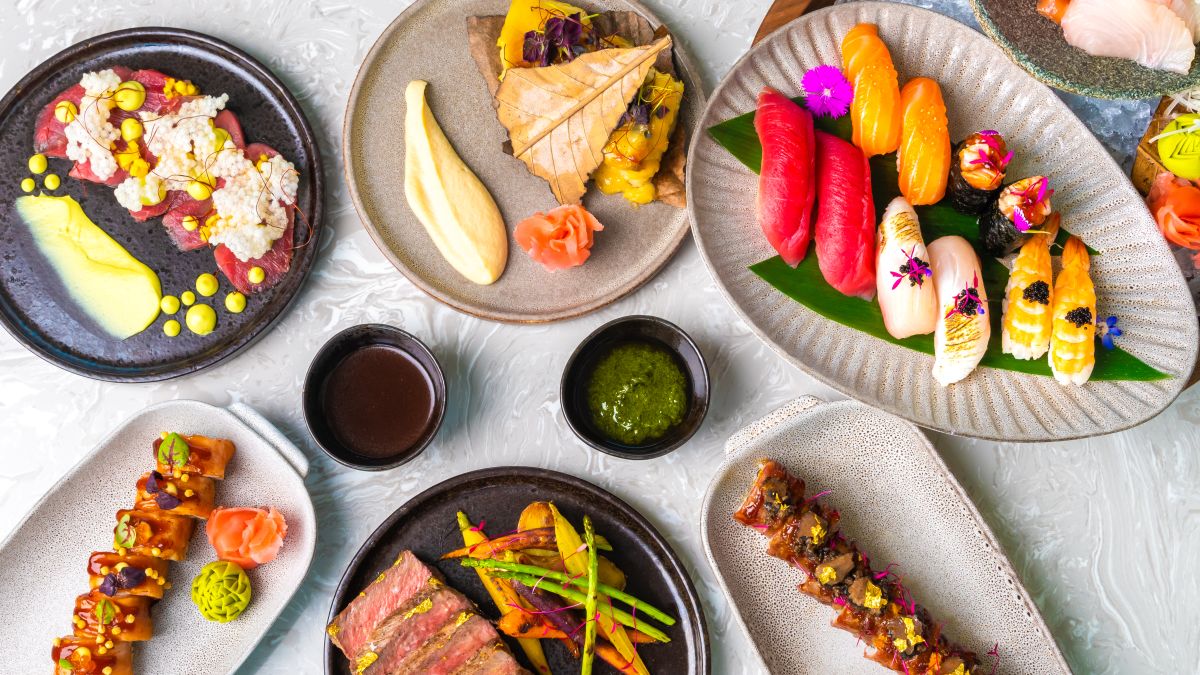 Cocina y ambiente de The Overlook, WB Abu Dhabi