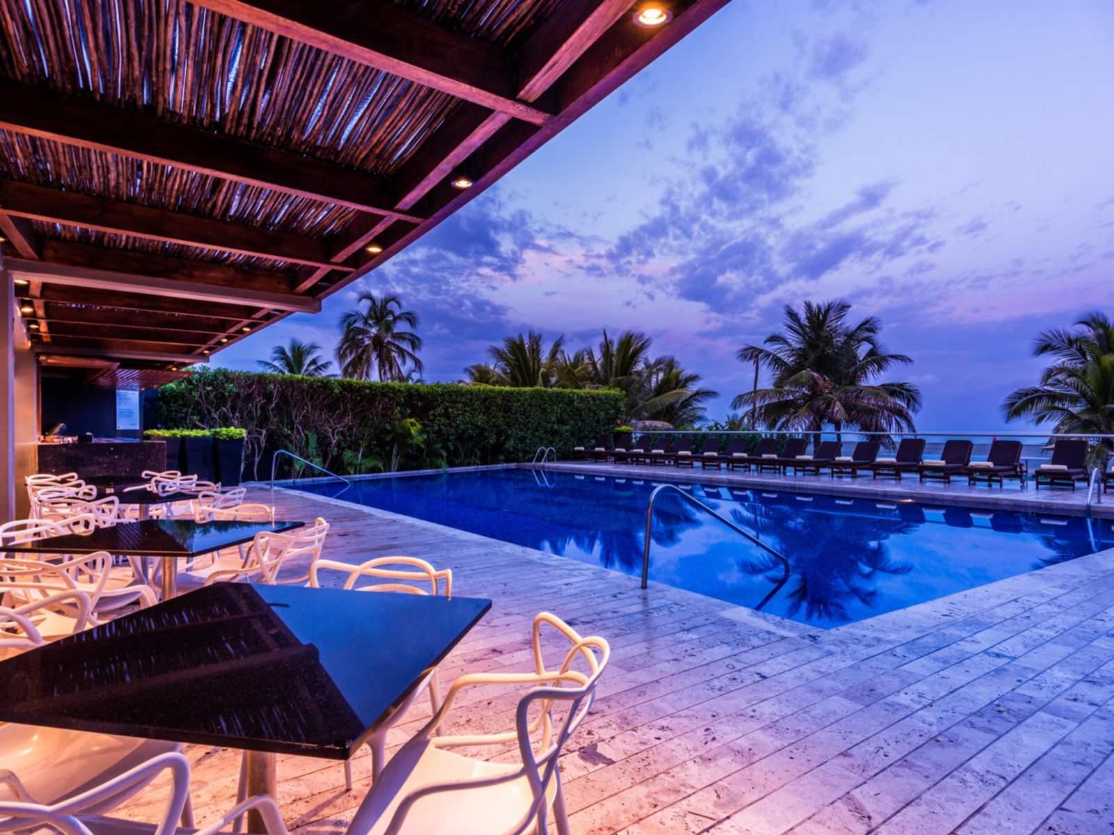 Holiday Inn Cartagena Morros day pass
