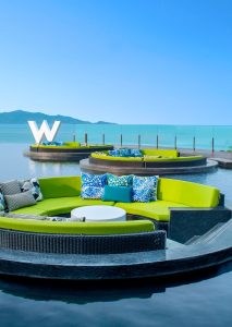 Piscina y playa del day pass W Daycation del W Koh Samui en Maenam