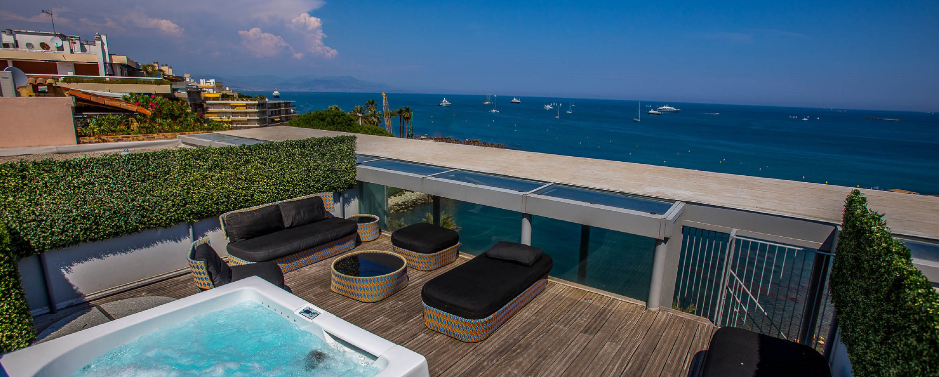 Spa con vistas al mar del Royal Antibes