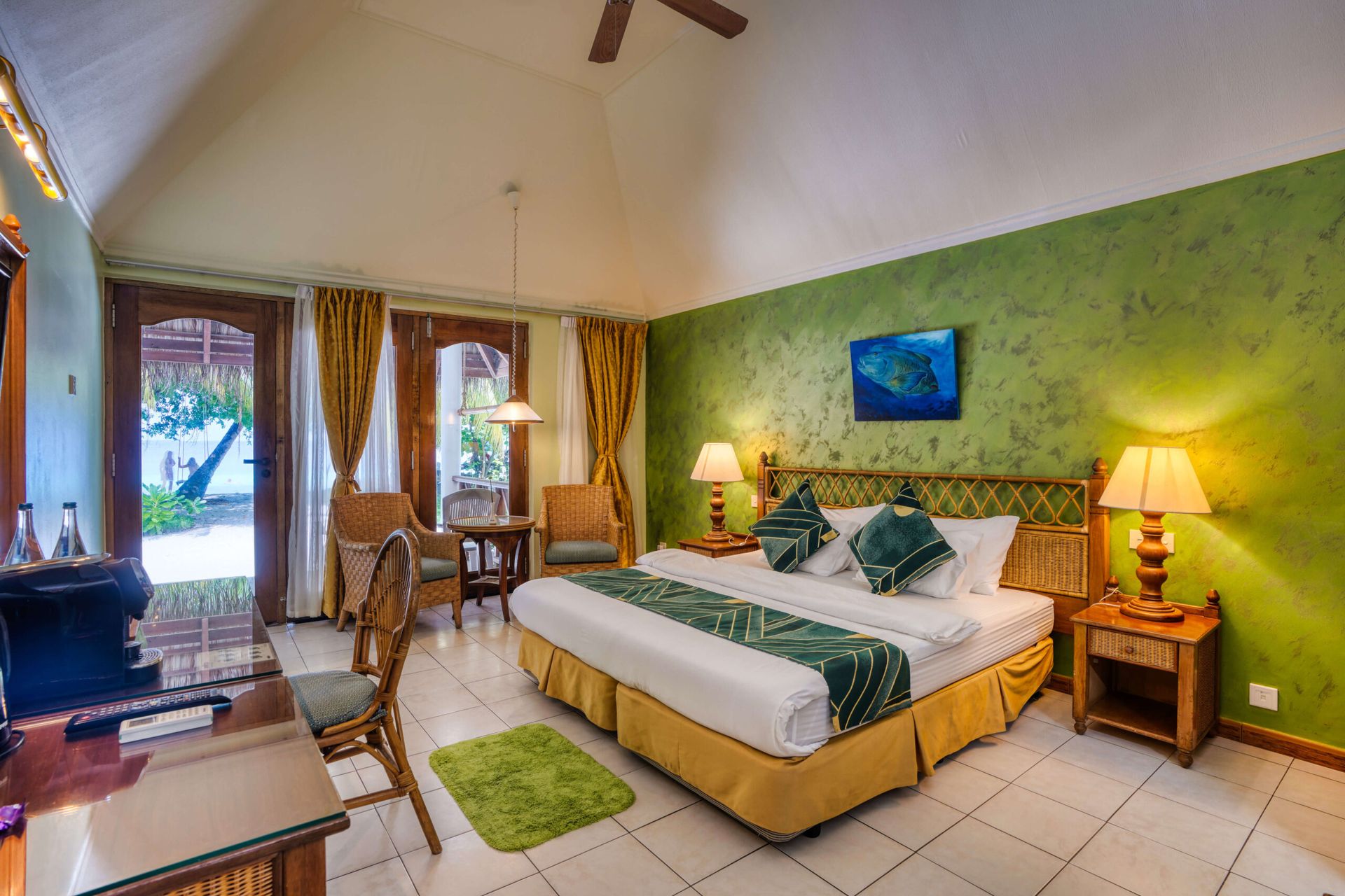 Fihalhohi Island Resort day pass